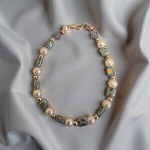 Faux pearl & iridescent blue square beaded bracelet~ 7 in.